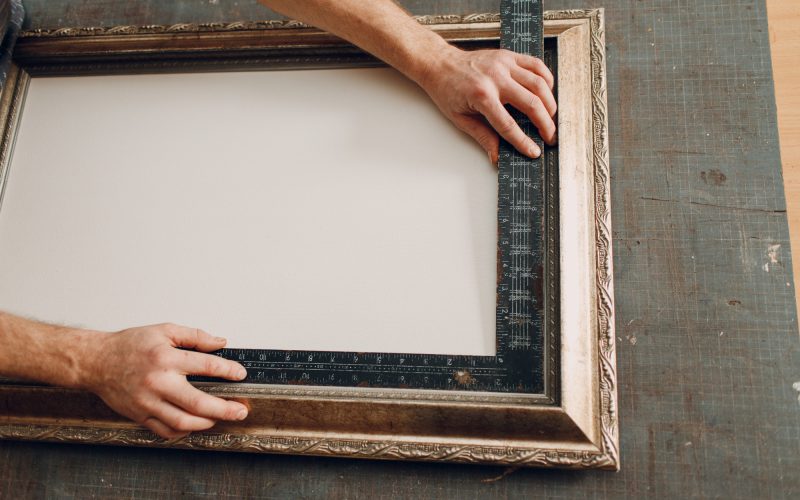 framing-workshop-making-baguette-handmade-picture-frame-at-studio-4.jpg